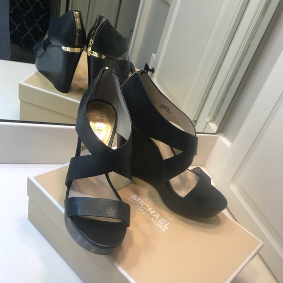 MICHAEL Michael Kors Shoes - black michael kors sandals